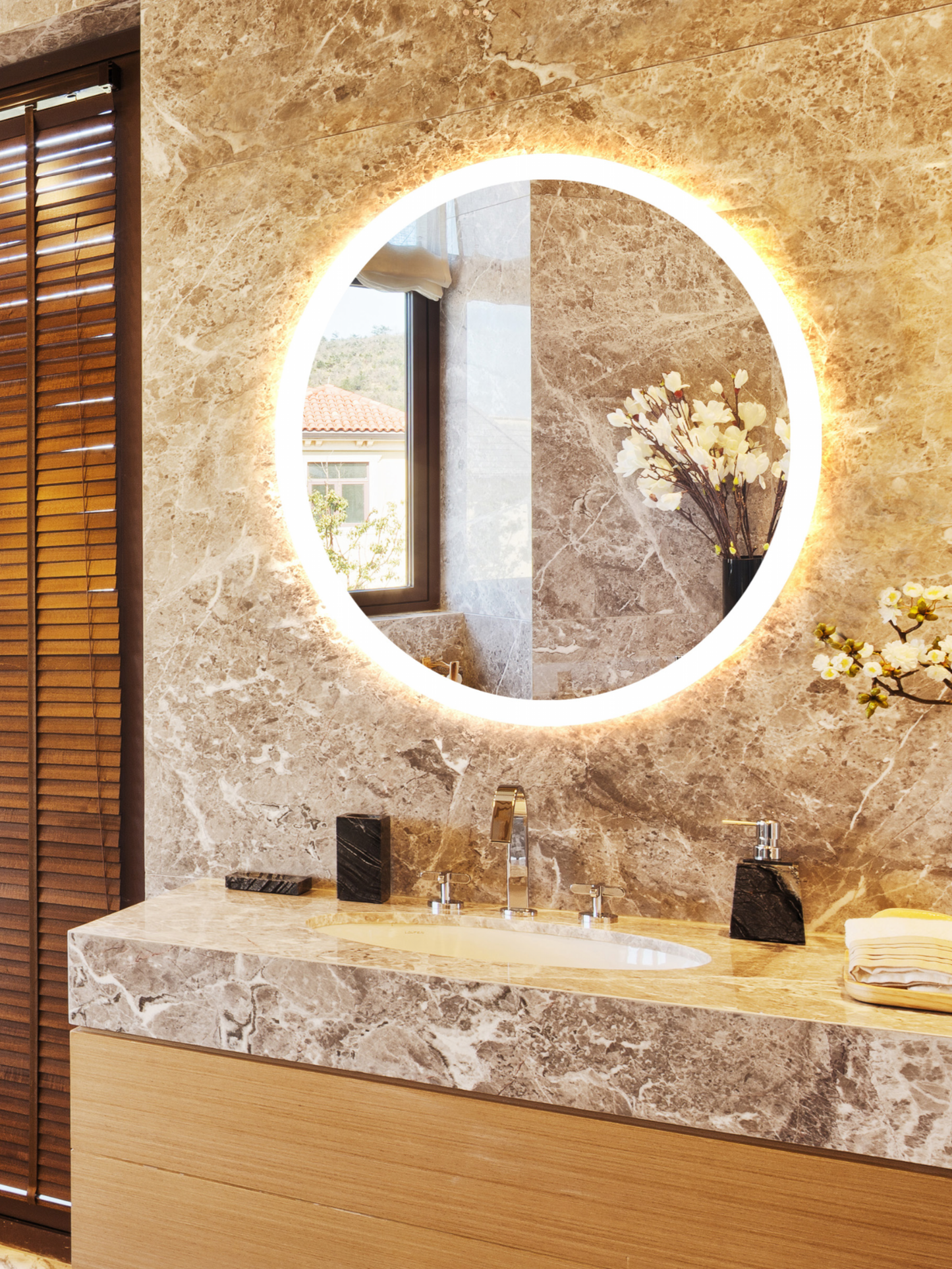 Grandeur Lighted Mirror